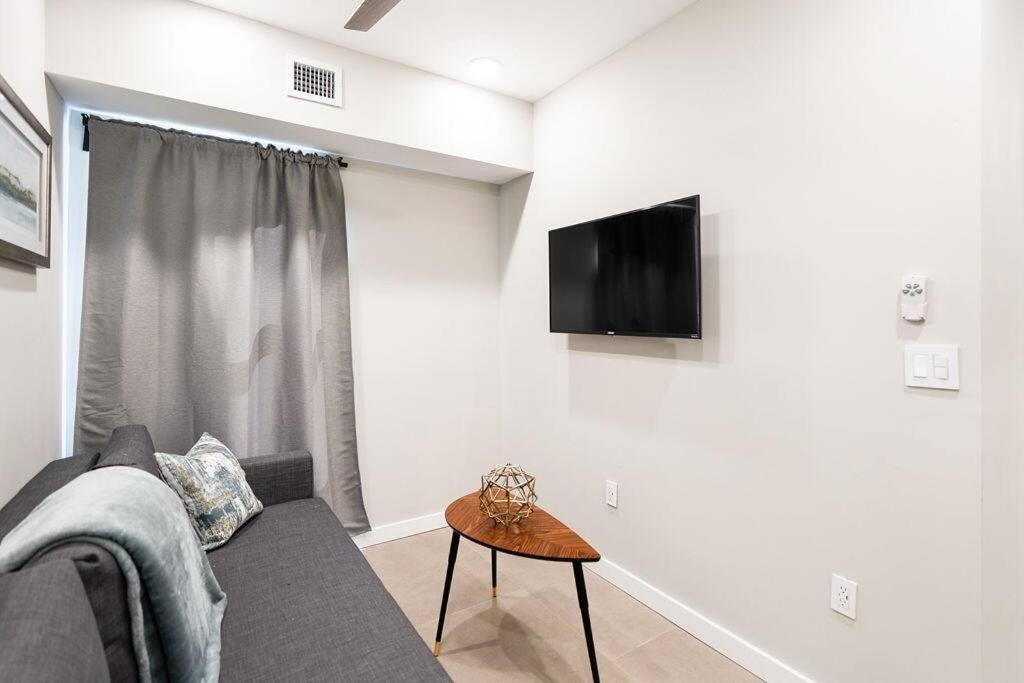 Elegant Miami Apartment East Little Havana / Free Parking Eksteriør bilde