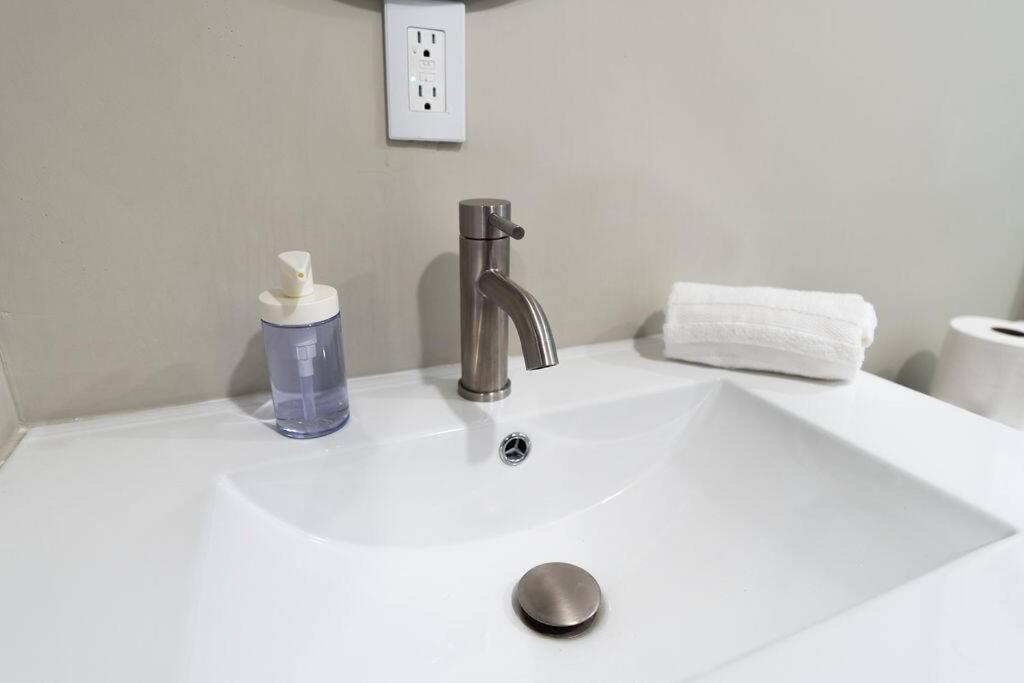 Elegant Miami Apartment East Little Havana / Free Parking Eksteriør bilde